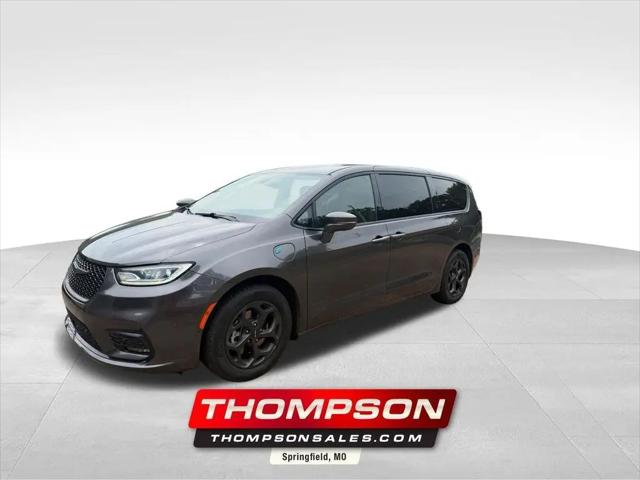 2022 Chrysler Pacifica Hybrid Limited for sale in Springfield, MO