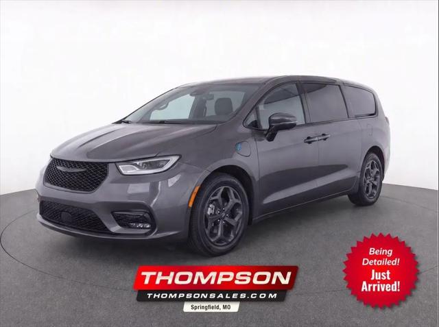 2022 Chrysler Pacifica Hybrid Limited for sale in Springfield, MO