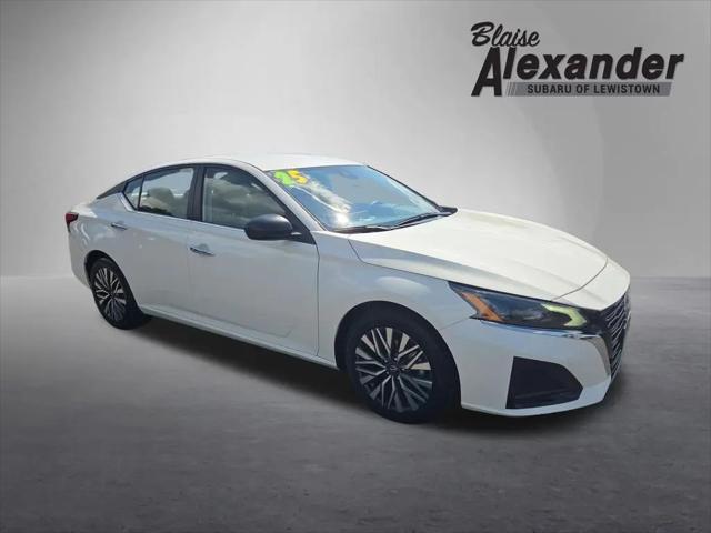 2025 Nissan Altima SV FWD for sale in Burnham, PA