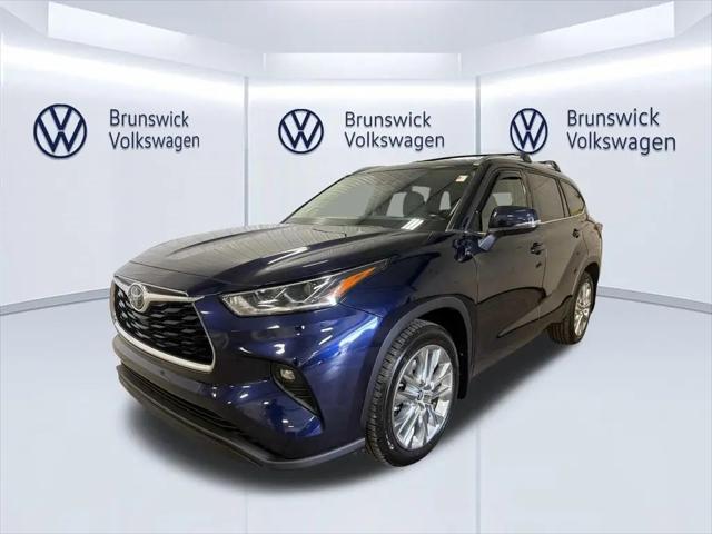 2021 Toyota Highlander Limited for sale in Brunswick, OH