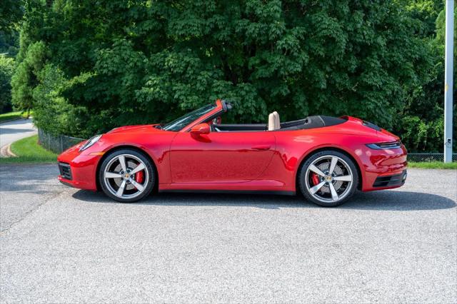 2022 Porsche 911 Carrera 4S Cabriolet