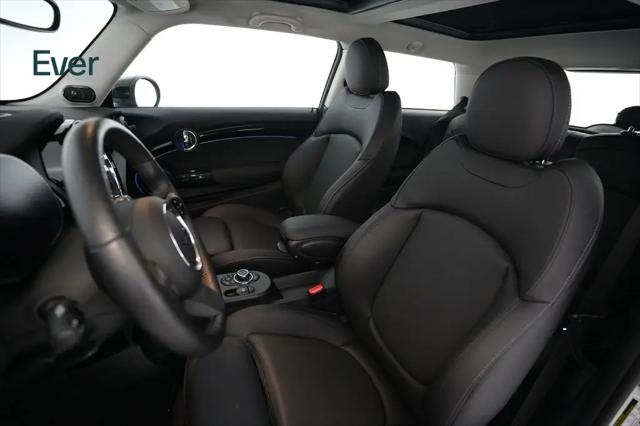 2024 MINI SE Hardtop Cooper