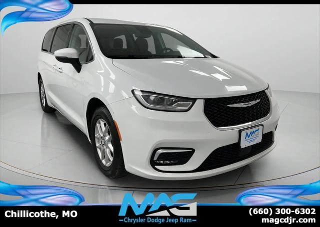 2023 Chrysler Pacifica Touring L for sale in Chillicothe, MO