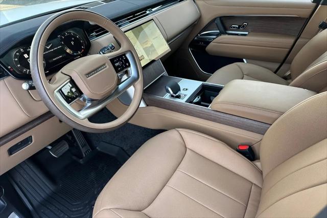 2026 Land Rover Range Rover P530 SE 7 Seat