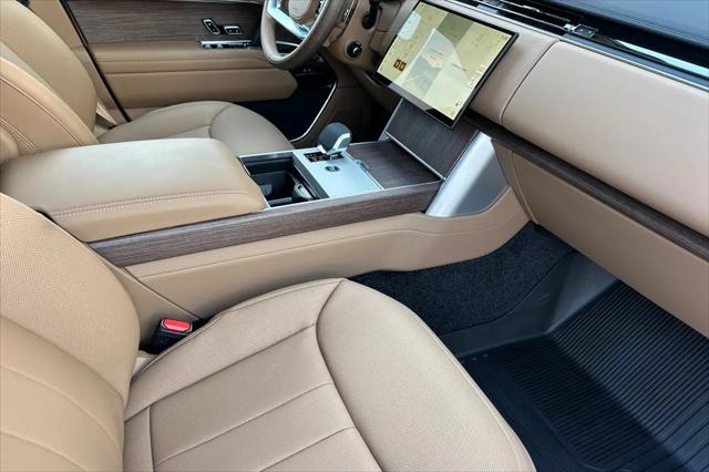 2026 Land Rover Range Rover P530 SE 7 Seat