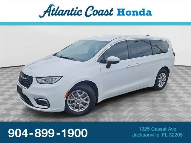 2023 Chrysler Pacifica Touring L for sale in Jacksonville, FL