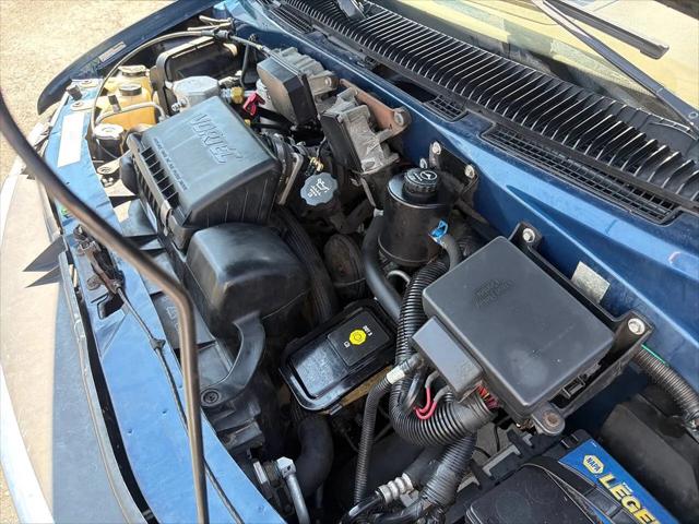 2003 GMC Safari SLE