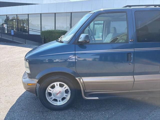 2003 GMC Safari SLE