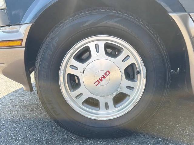 2003 GMC Safari SLE