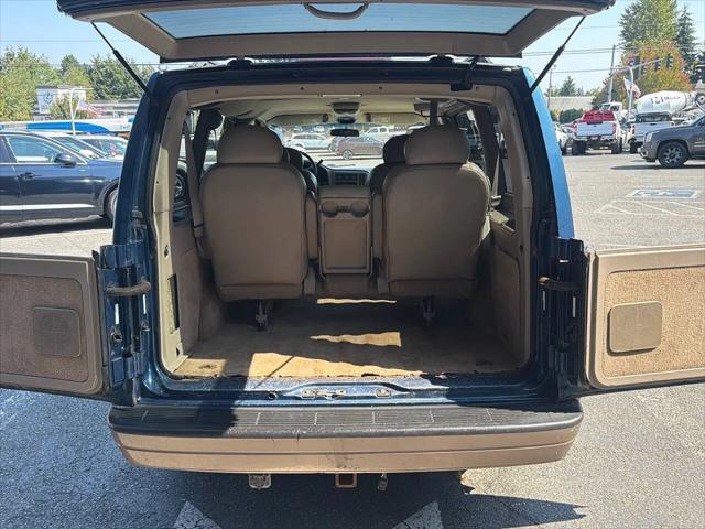 2003 GMC Safari SLE