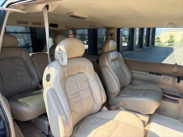 2003 GMC Safari SLE