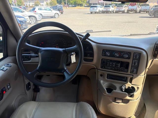 2003 GMC Safari SLE