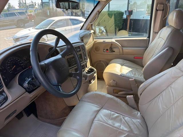 2003 GMC Safari SLE