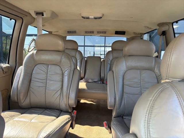 2003 GMC Safari SLE