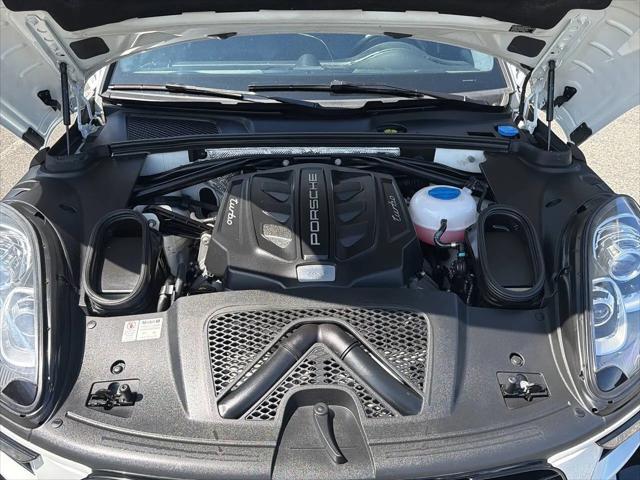 2016 Porsche Macan Turbo