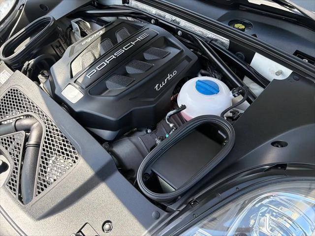 2016 Porsche Macan Turbo