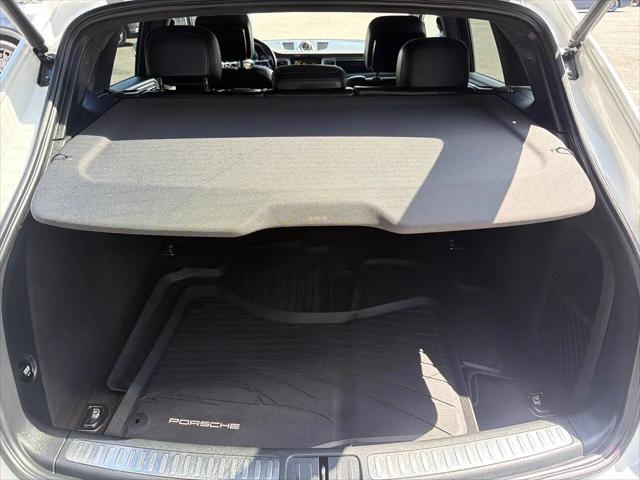 2016 Porsche Macan Turbo