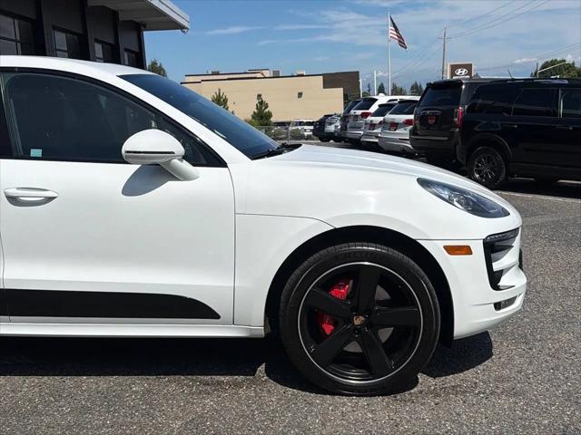 2016 Porsche Macan Turbo