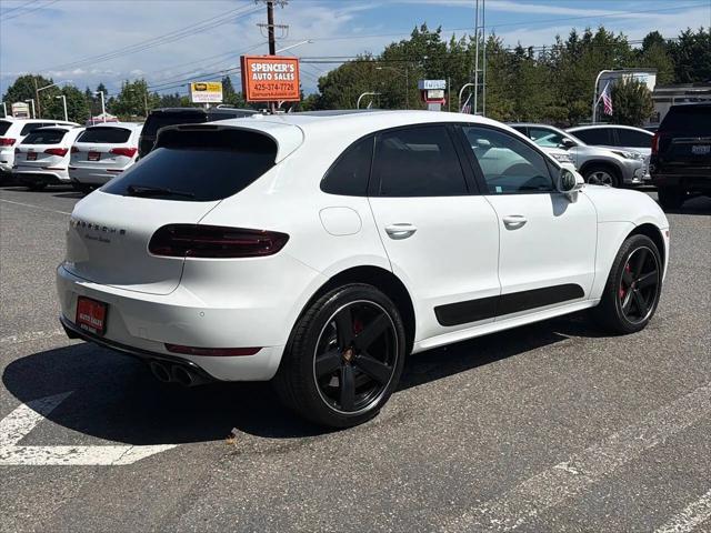 2016 Porsche Macan Turbo