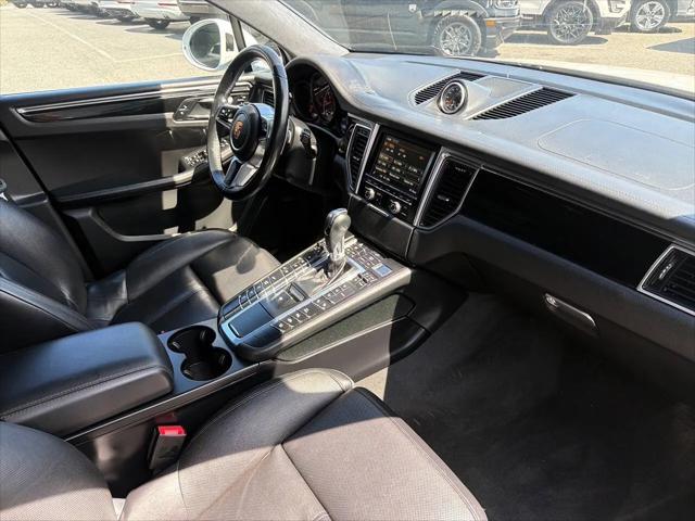 2016 Porsche Macan Turbo