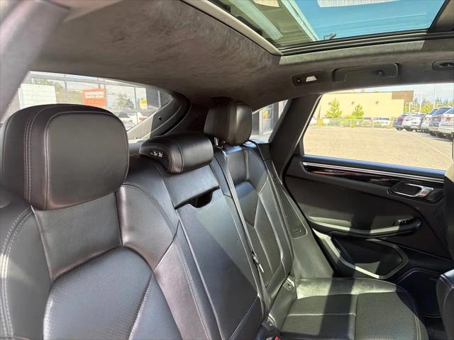 2016 Porsche Macan Turbo