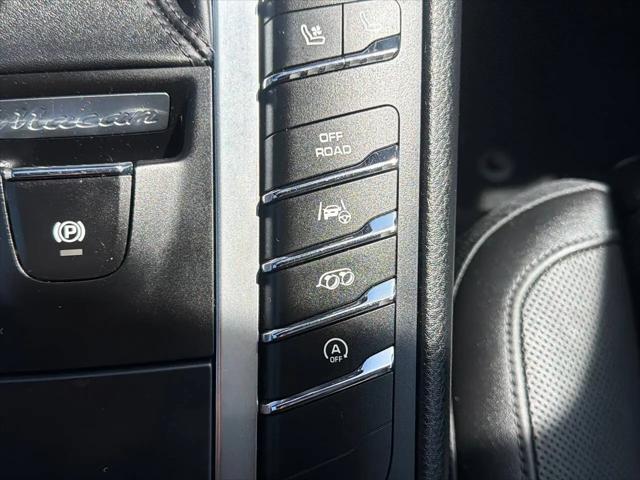2016 Porsche Macan Turbo