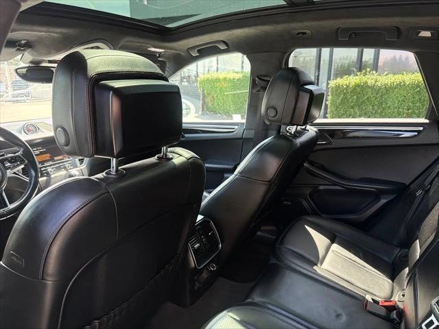 2016 Porsche Macan Turbo
