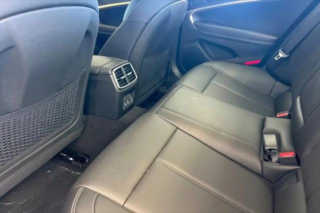 2026 Genesis G70 2.5T RWD