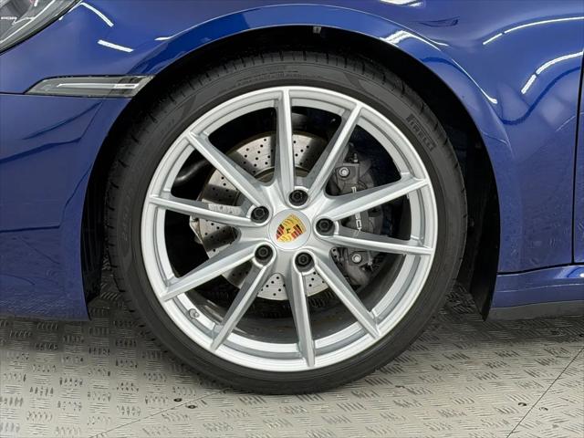 2020 Porsche 911 Carrera