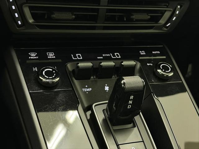 2020 Porsche 911 Carrera