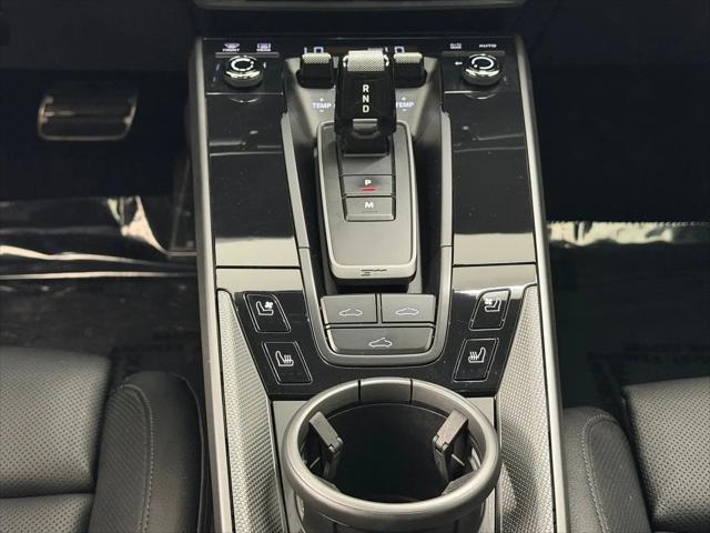 2020 Porsche 911 Carrera
