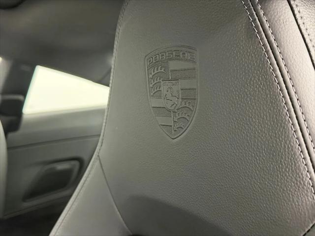 2020 Porsche 911 Carrera