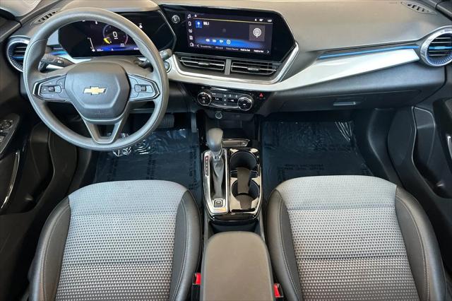 2025 Chevrolet Trax FWD LT