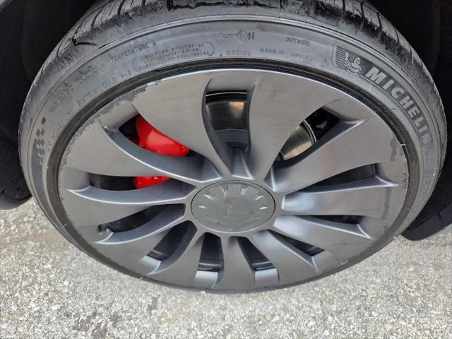 2022 Tesla Model Y Performance Dual Motor All-Wheel Drive