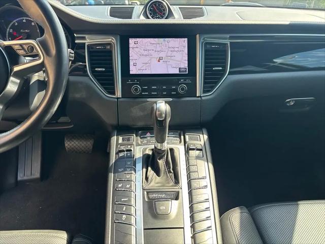 2017 Porsche Macan Turbo