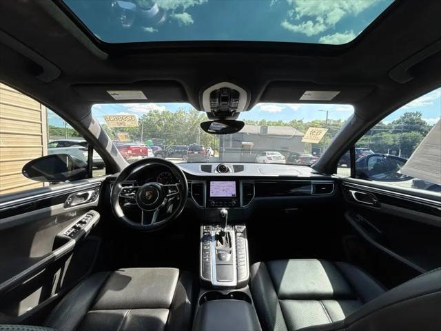 2017 Porsche Macan Turbo
