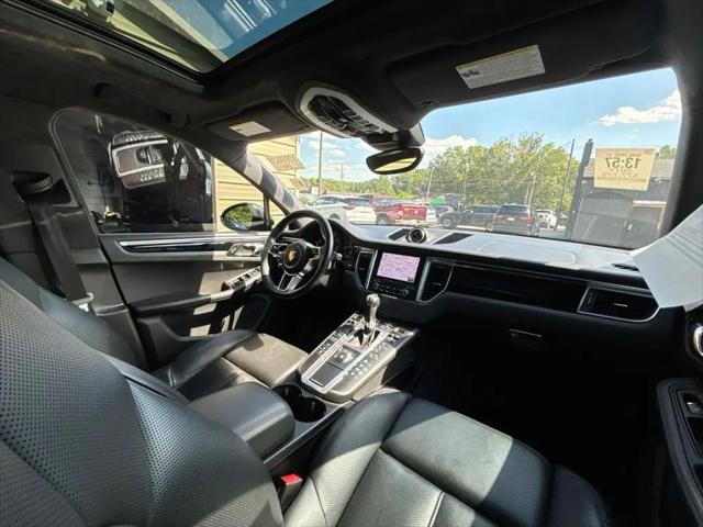 2017 Porsche Macan Turbo