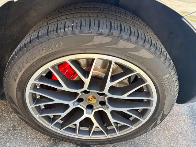 2017 Porsche Macan Turbo