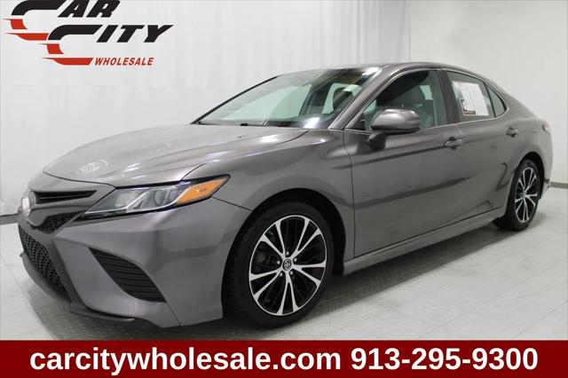 2018 Toyota Camry LE for sale in Shawnee, KS