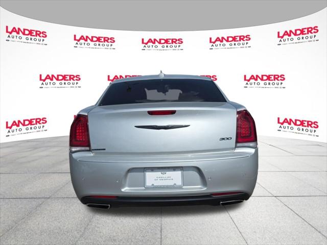 2023 Chrysler 300 Touring