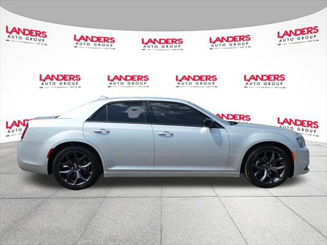 2023 Chrysler 300 Touring