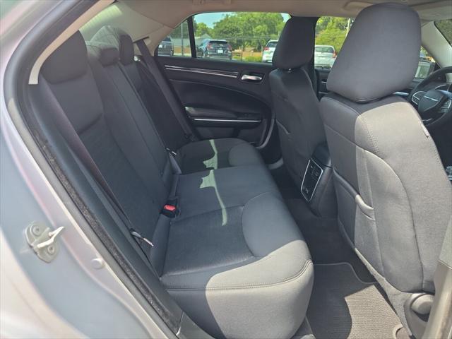 2023 Chrysler 300 Touring
