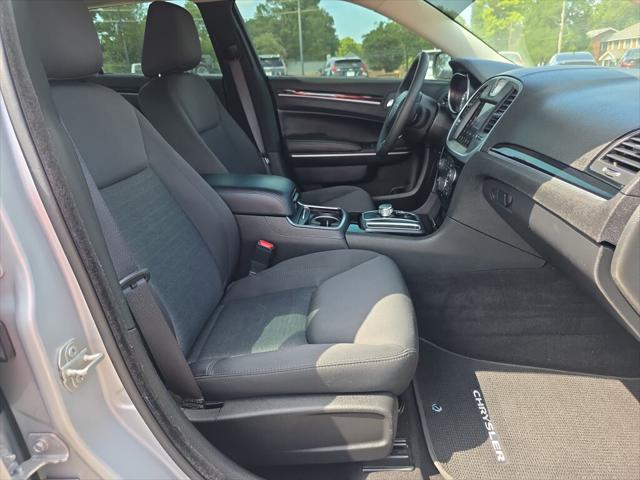 2023 Chrysler 300 Touring