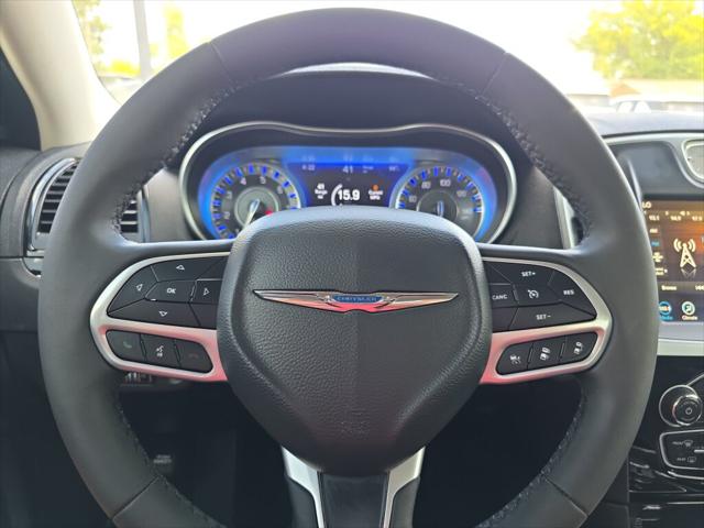2023 Chrysler 300 Touring