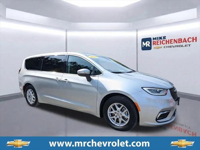 2023 Chrysler Pacifica Touring L for sale in Okatie, SC
