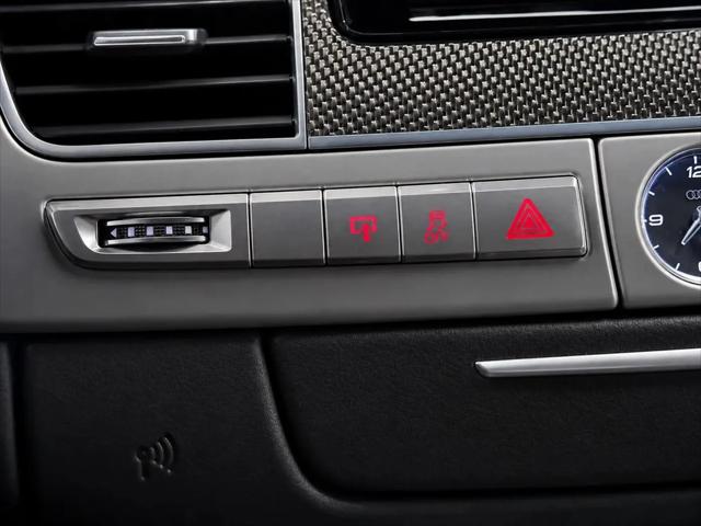 2013 Audi S8 4.0T