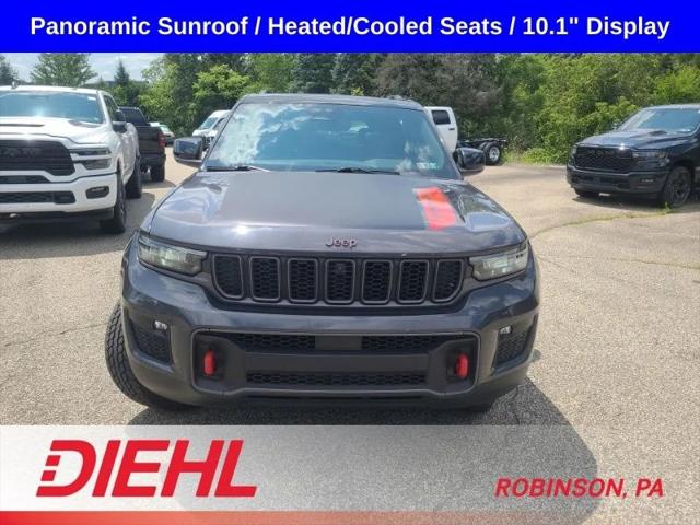 2022 Jeep Grand Cherokee Trailhawk 4x4 2022 Jeep Grand Cherokee Trailhawk 4x4