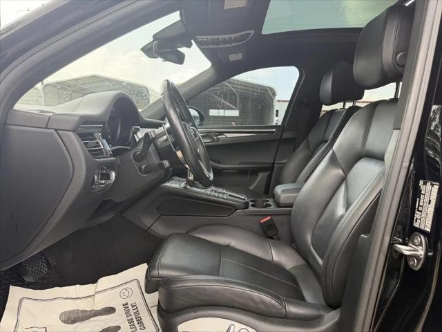 2020 Porsche Macan Macan
