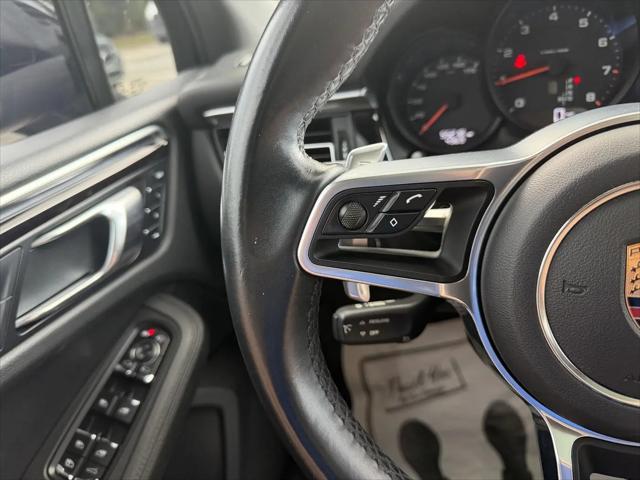 2020 Porsche Macan Macan