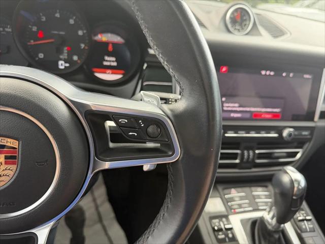 2020 Porsche Macan Macan